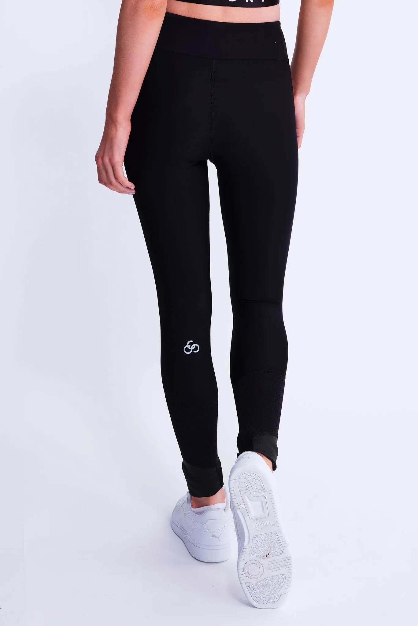 Desire Non-Slip Leggings in Black