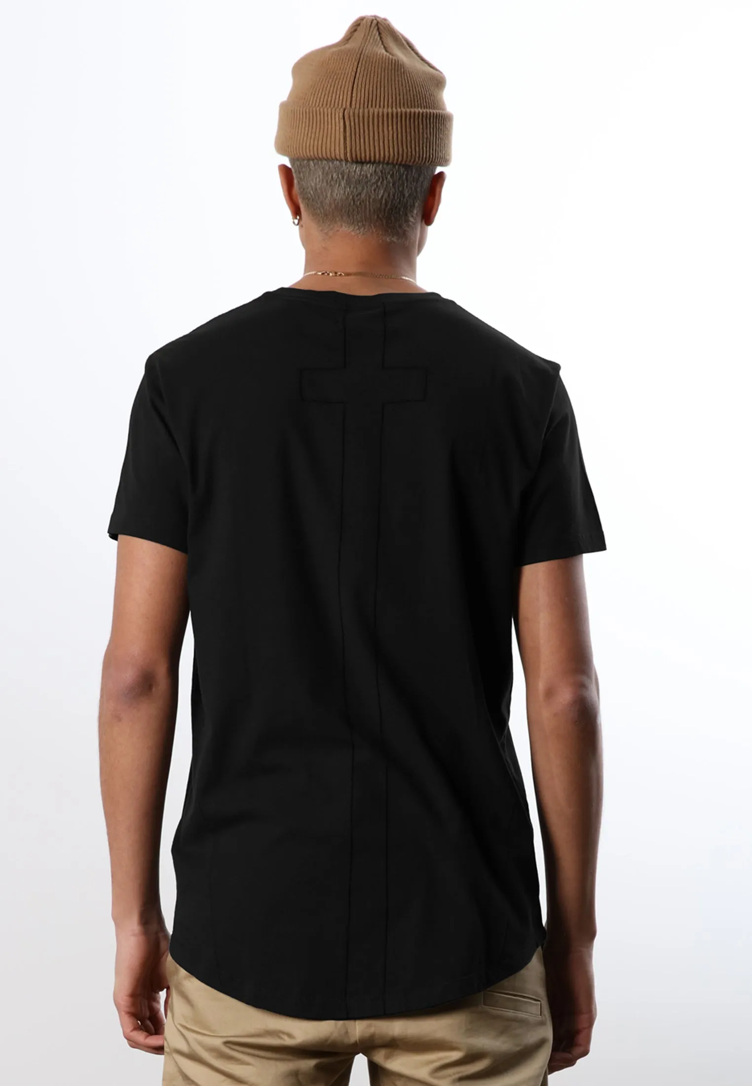 ESSENTIAL CURVED HEM BLACK T-SHIRT