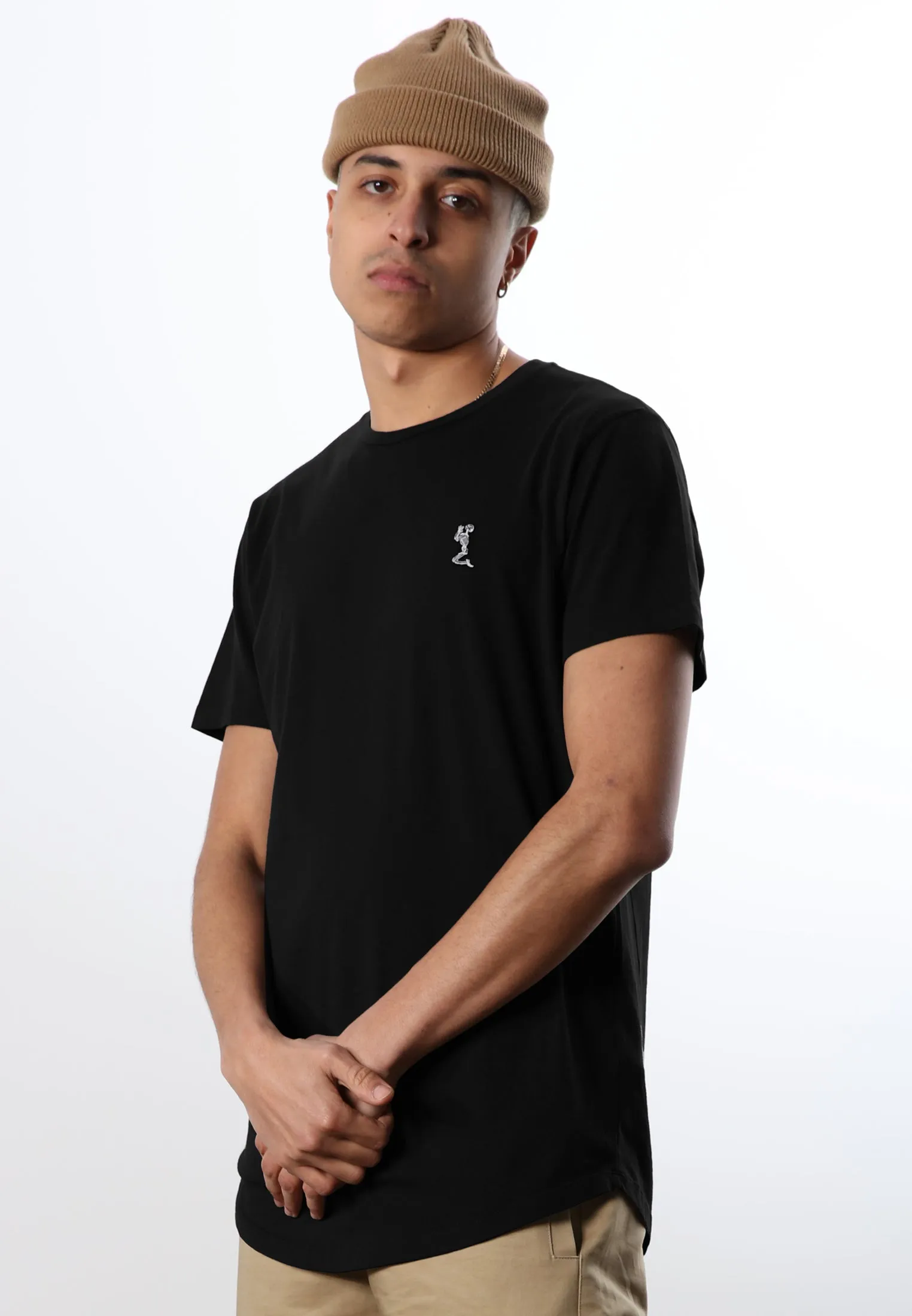 ESSENTIAL CURVED HEM BLACK T-SHIRT