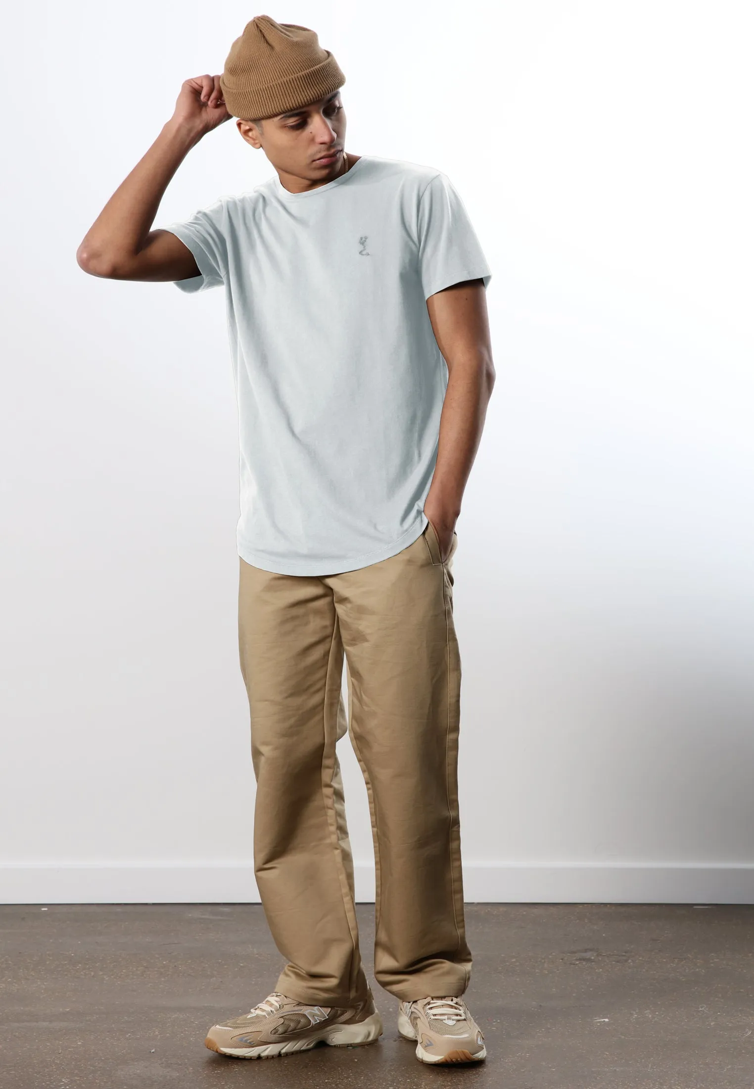 ESSENTIAL CURVED HEM HIGH RISE T-SHIRT